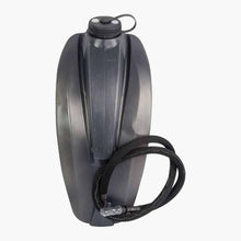 Load image into Gallery viewer, Highlander Blade Pe Bladder With Insulated Hose, 2L