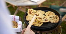 Load image into Gallery viewer, PetroMax Dutch Oven With Legs