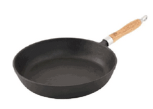 Load image into Gallery viewer, Robens Tahoe Cast Iron Pan 27cm